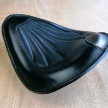 selle-moto-cuir-création-sur-Mesure