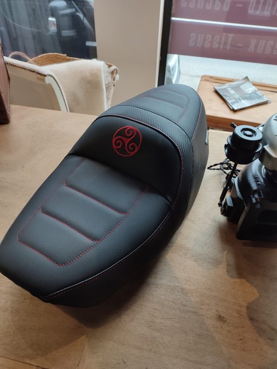 selle avec broderie - West Gentlemen - Sellerie - Tapisserie